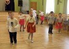 Skolēnu deju kolektīvi slīpē dejotprasmi