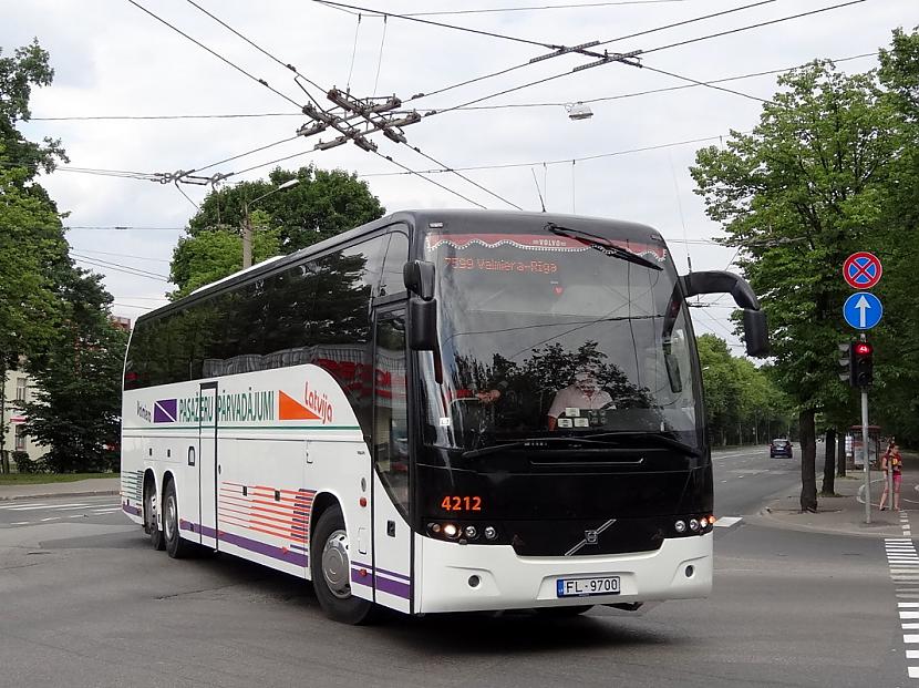 Valsts svētkos gaidāmas izmaiņas gandrīz 400 reģionālo autobusu maršrutu